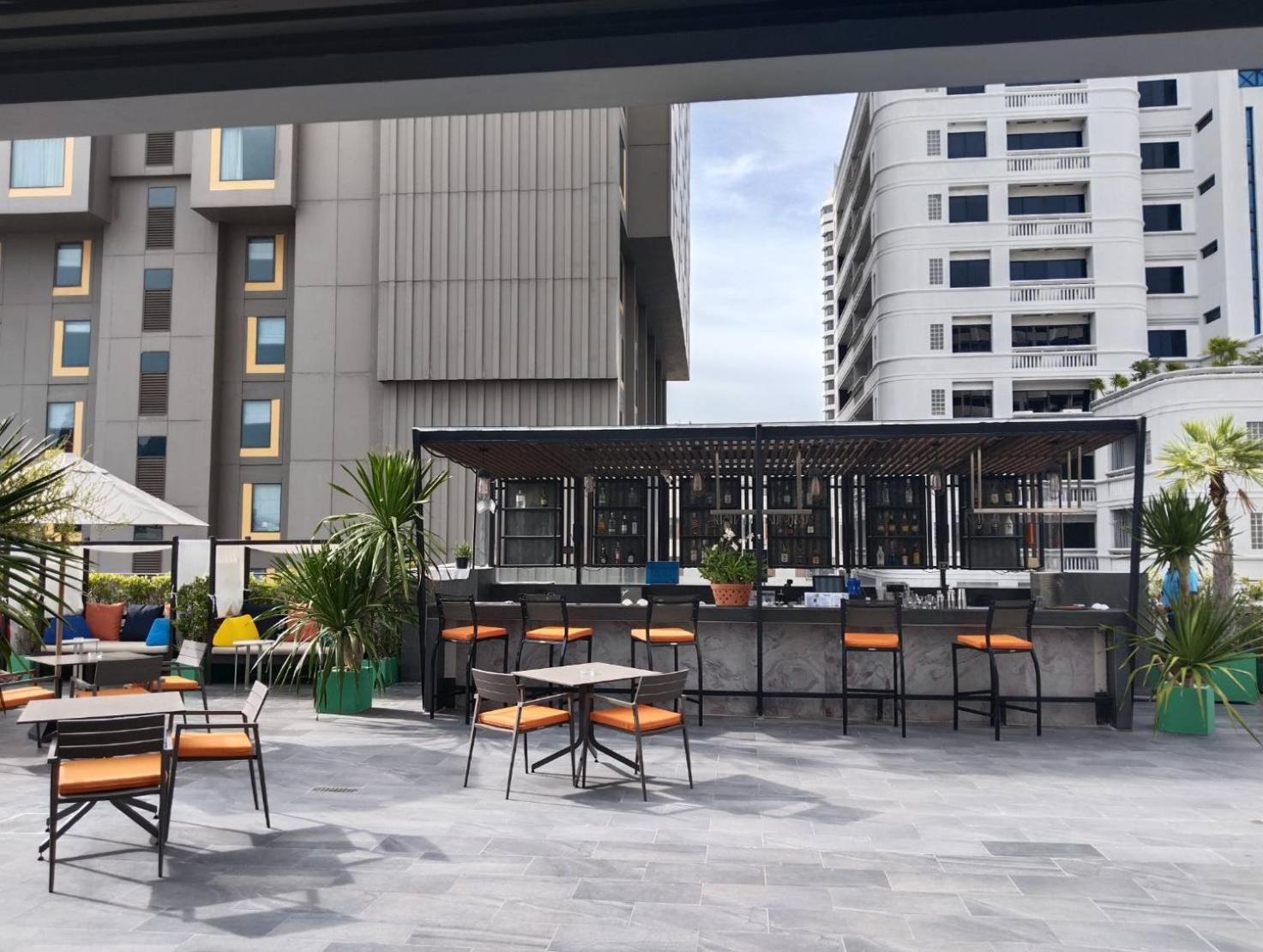 Citrus Suites Sukhumvit 6 By Compass Hospitality Μπανγκόκ Εξωτερικό φωτογραφία