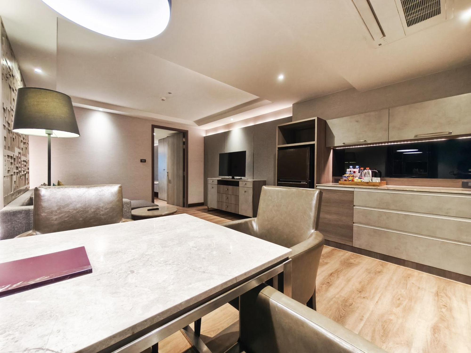 Citrus Suites Sukhumvit 6 By Compass Hospitality Μπανγκόκ Εξωτερικό φωτογραφία