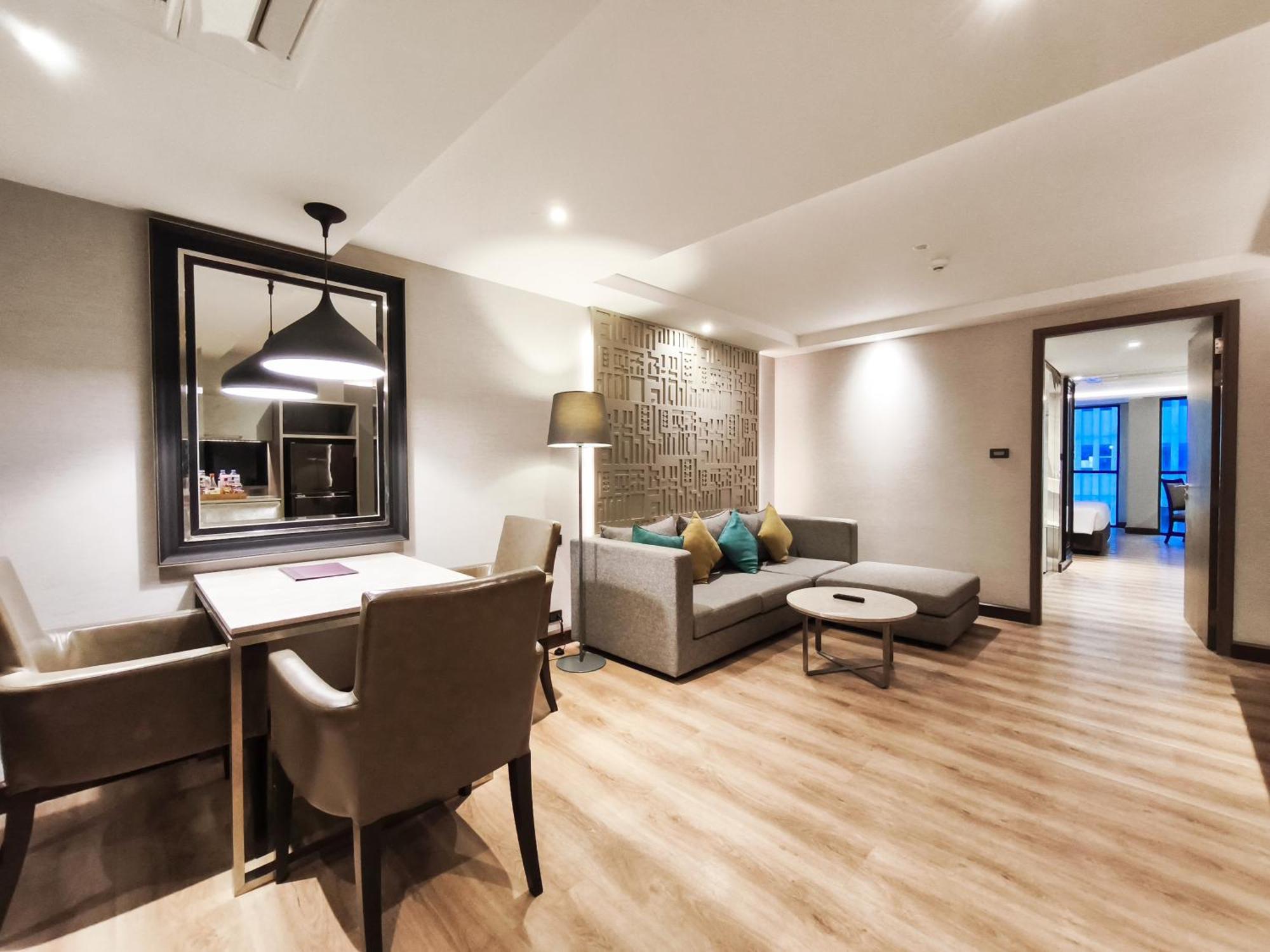Citrus Suites Sukhumvit 6 By Compass Hospitality Μπανγκόκ Εξωτερικό φωτογραφία